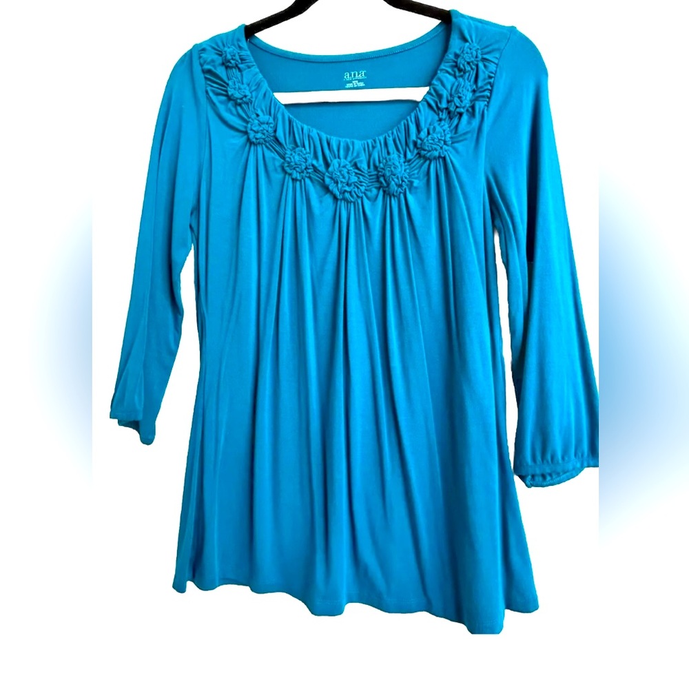 Blue Flowy Top With Rosettes Size Medium